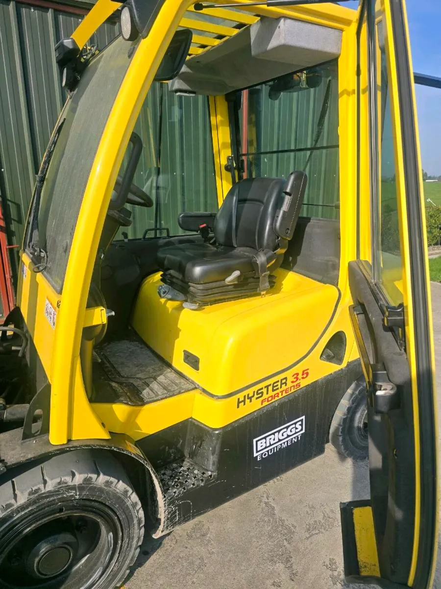 Hyster 3.5 Forklift with CAM Clamp 3 ton - Image 4