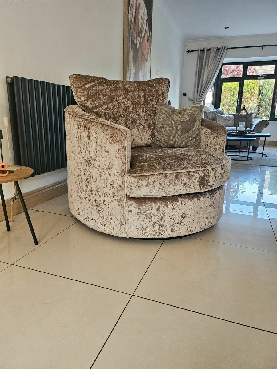 Velvet swivel chair - Image 3