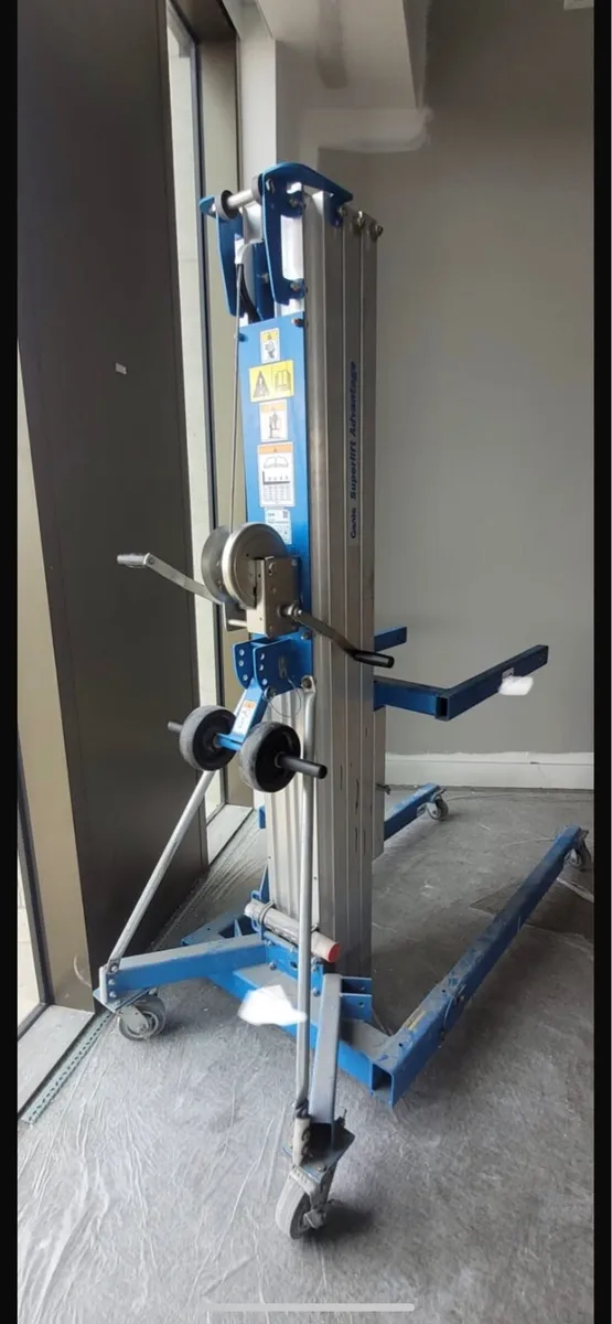 SLA 15 Genie Lifter - Image 1