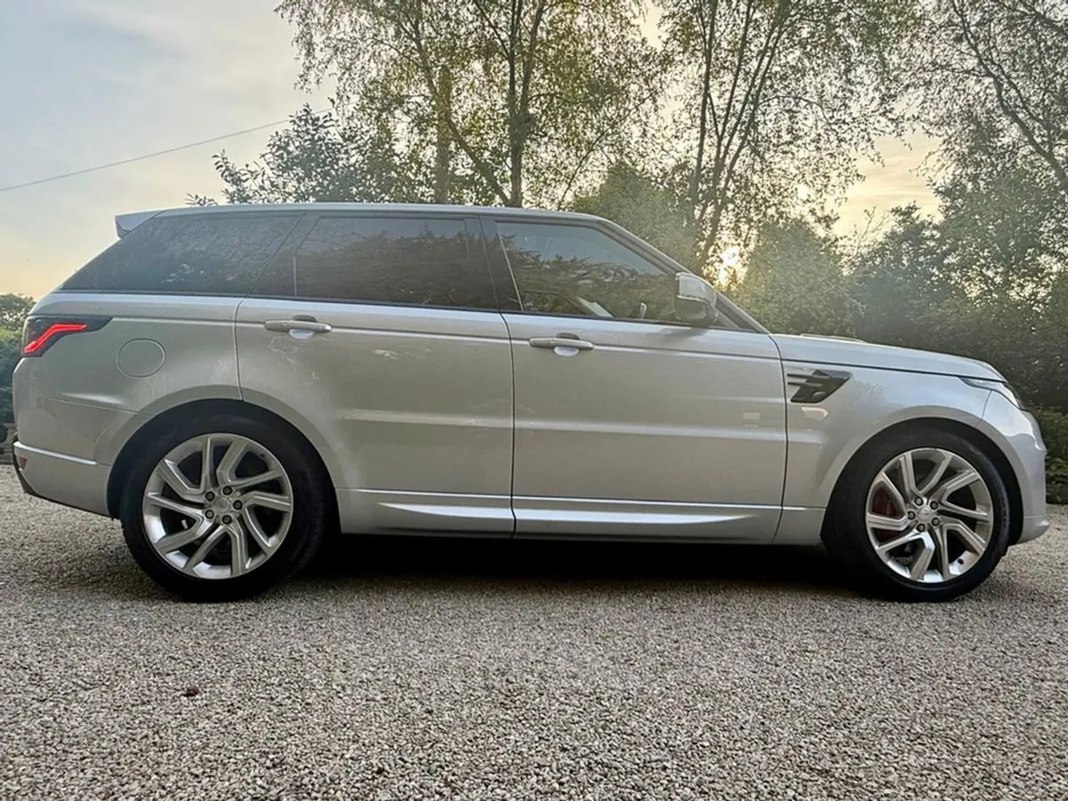 Land Rover Range Rover Sport P400e HSE Dynamic  o - Image 4