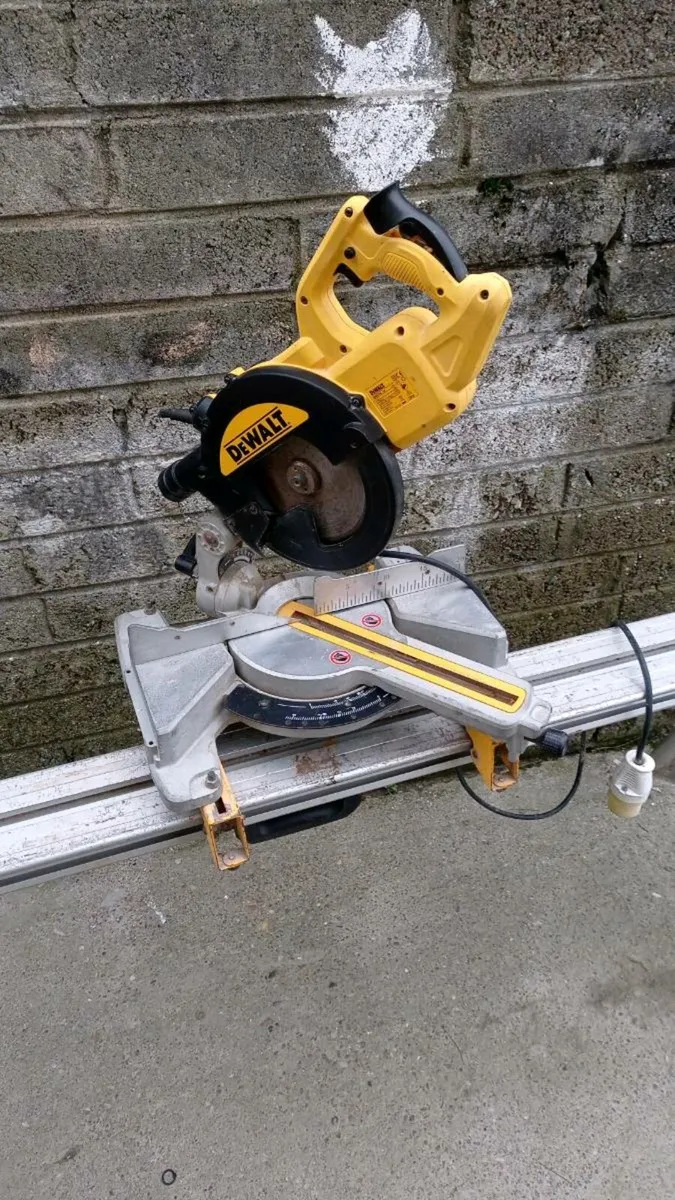 DeWalt Sliding Chopsaw - Image 2