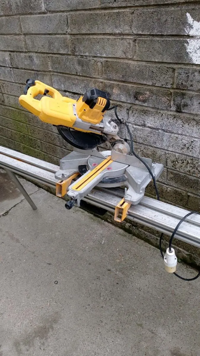 DeWalt Sliding Chopsaw - Image 4