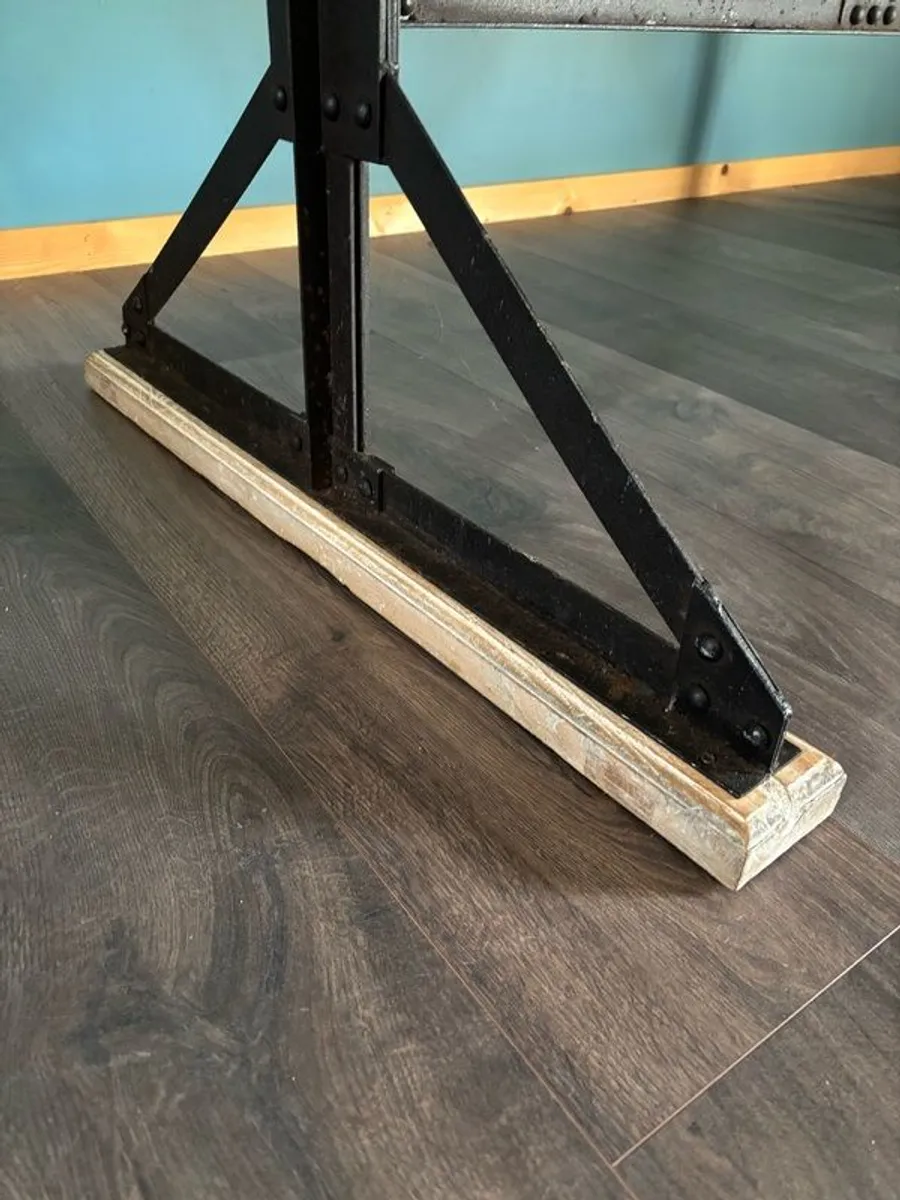 Large soild wood dining table - Image 4