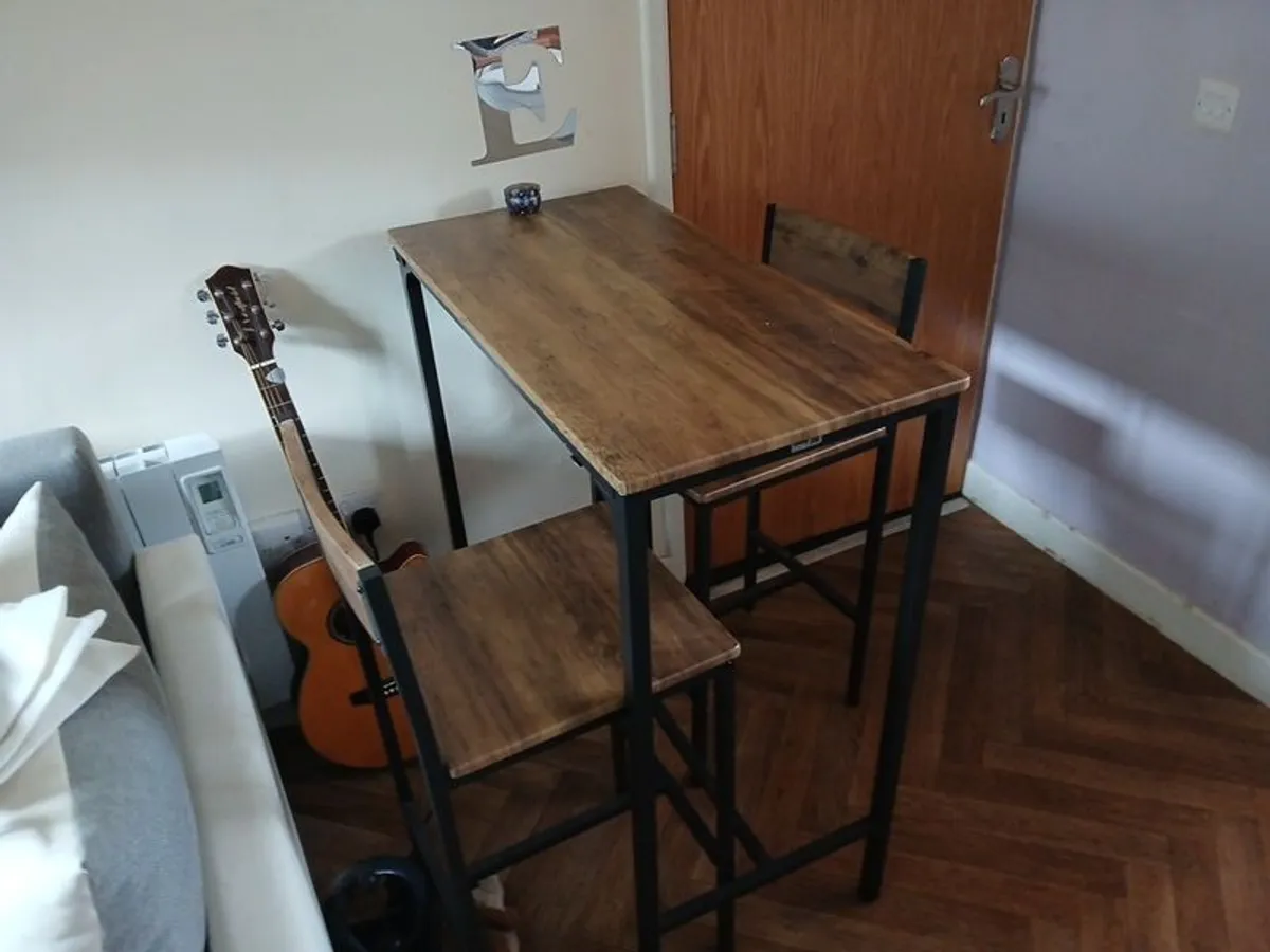 Table and 2 stools - Image 1