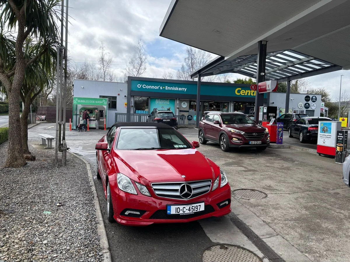 Mercedes e350 Cabrio - Image 1