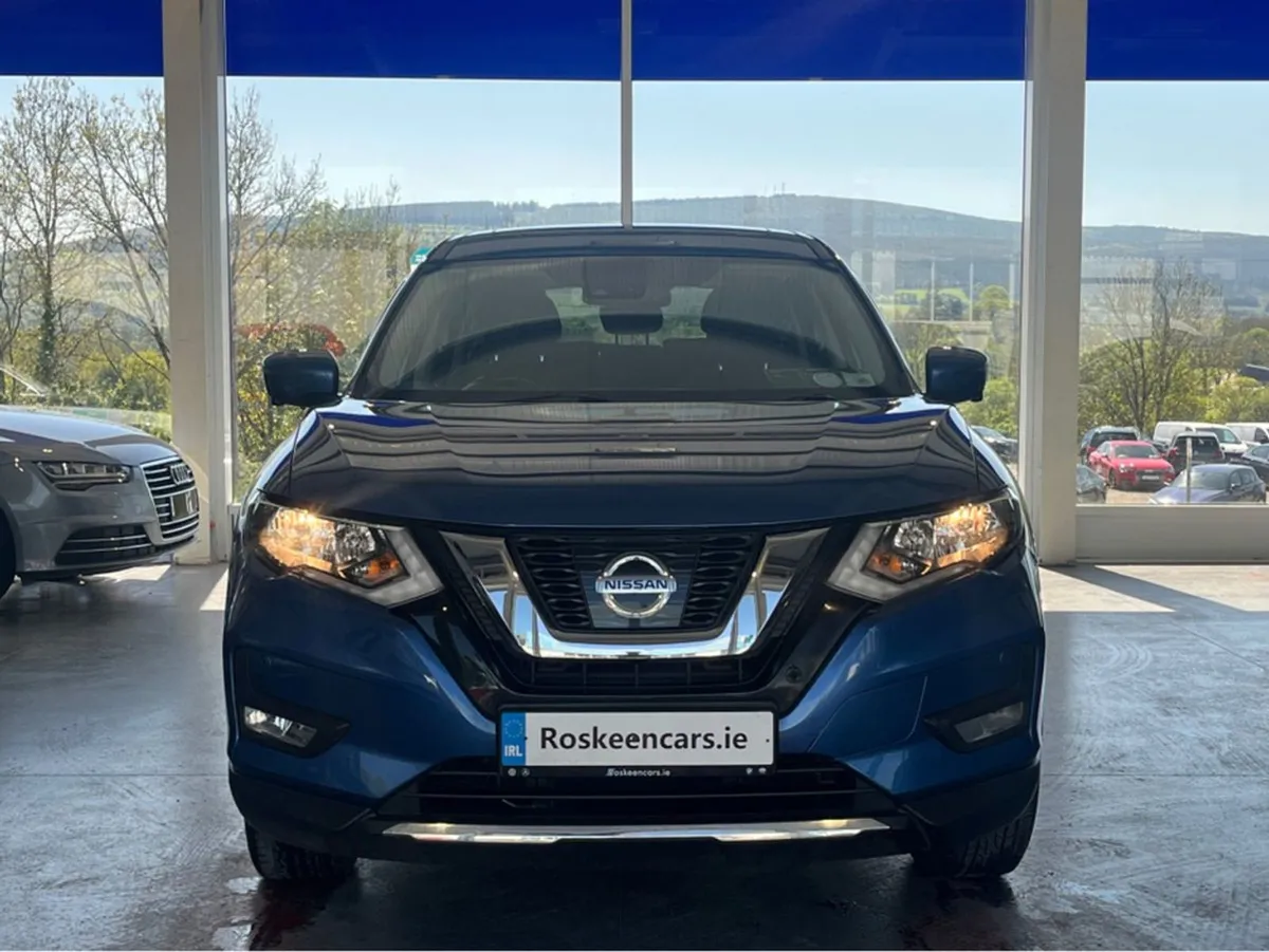 Nissan X-Trail 1.6 DSL SV 5 Seat SS M MR 18 4DR - Image 2