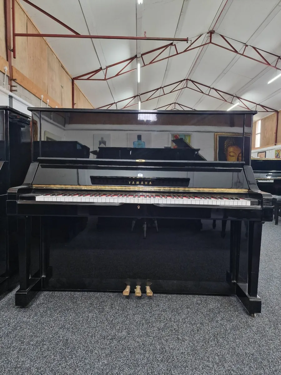 Yamaha UX Upright Piano | c.1976 | Polished Black