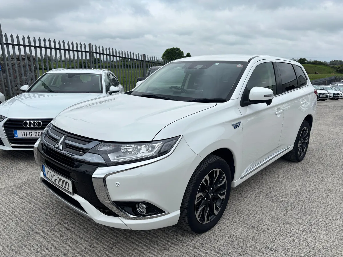 Mitsubishi Outlander Instyle  PEHV 2017 - Image 1