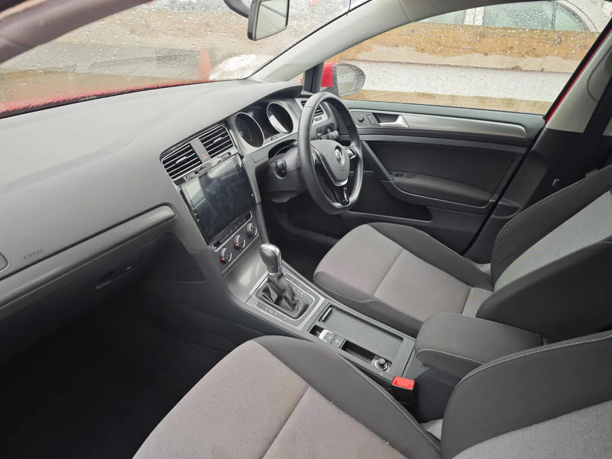 Vw golf 2016 1.2petrol Automatic 22.000km - Image 4
