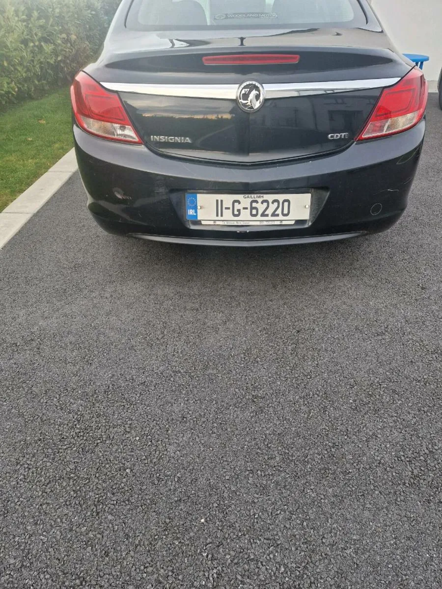 Opel insignia 2011 - Image 1