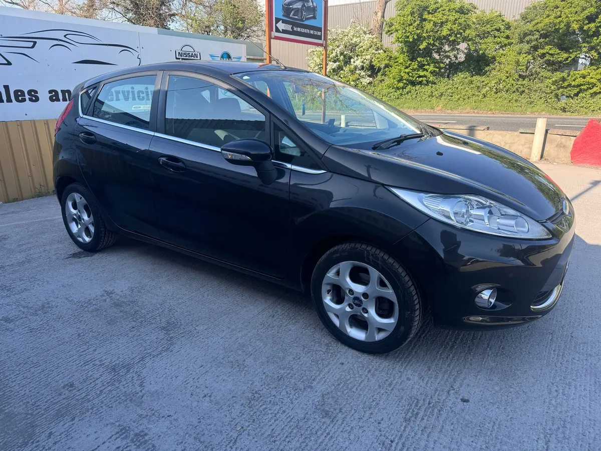 2010 Ford Fiesta 1.2 TITANIUM Low Miles Warranty - Image 3