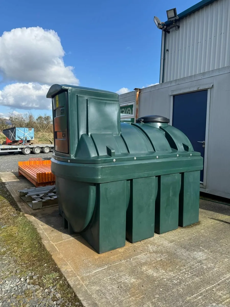 NEW 2500L DIESEL TANK WITH TRANSFER PUMP - Image 2