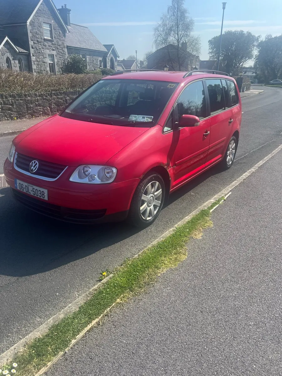 Volkswagen touran 1.9 Diesel 7 seater price €1250 - Image 2