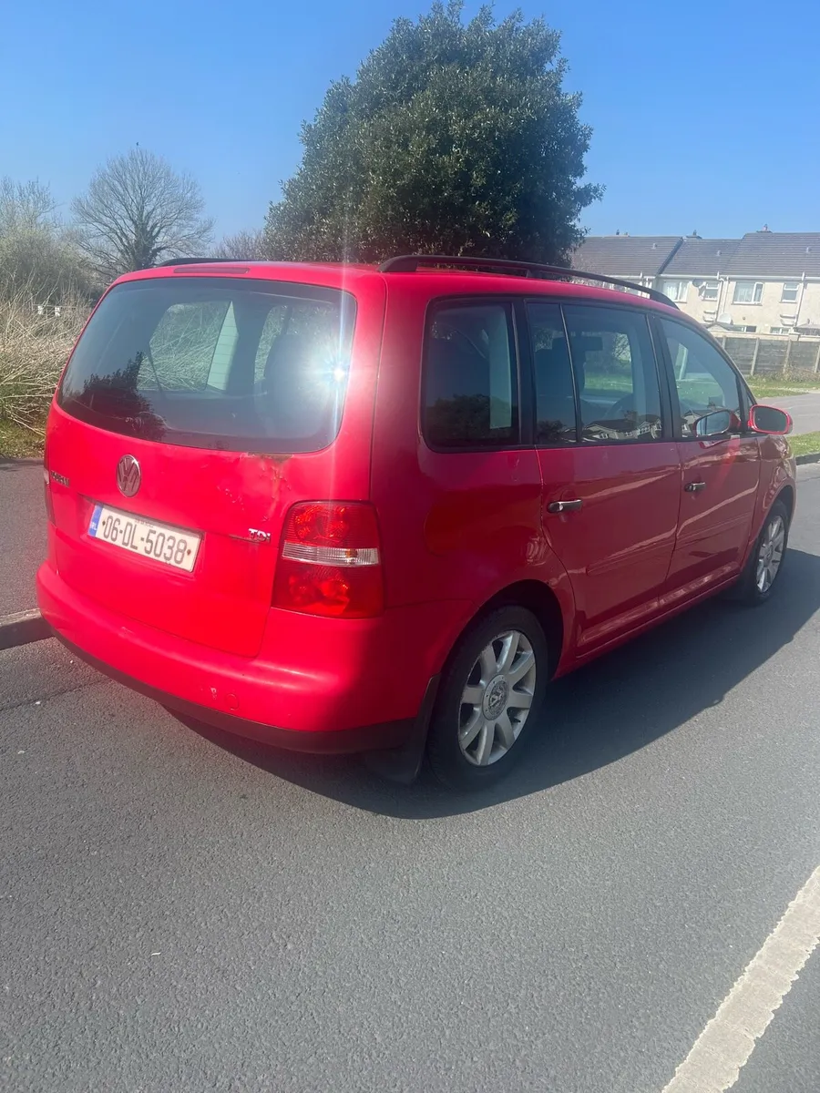 Volkswagen touran 1.9 Diesel 7 seater price €1250 - Image 3