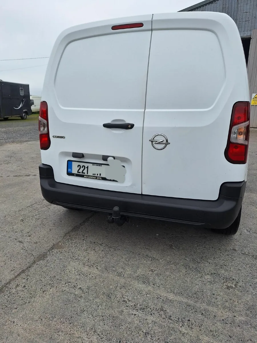 Opel Combo 2022 3 seats Commercial - Image 2