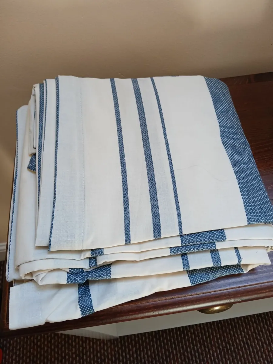 Double bed duvet cover set - light blue