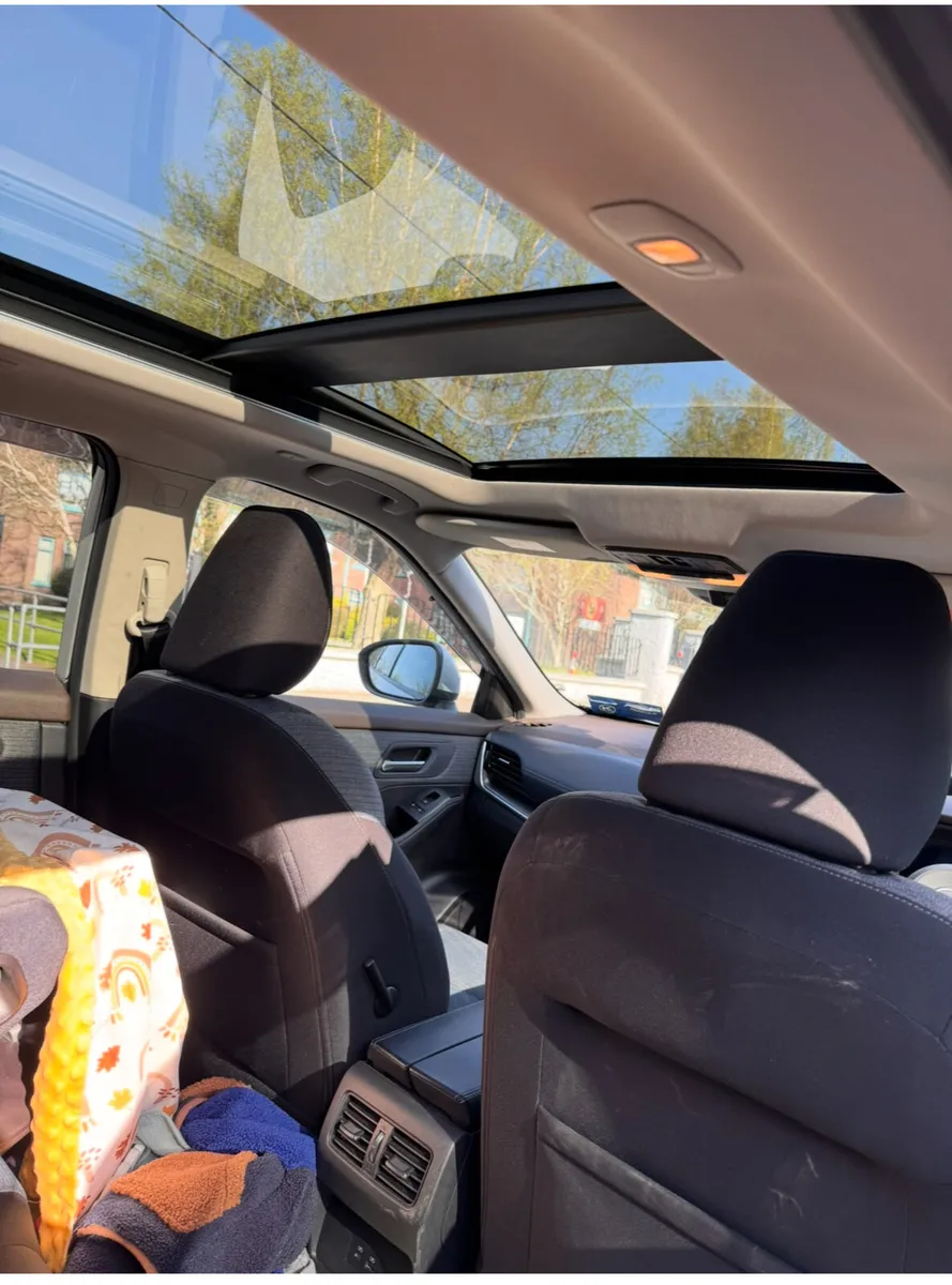 242 Nissan XTrail e-POWER SV PREMIUM 10kKm - Image 3