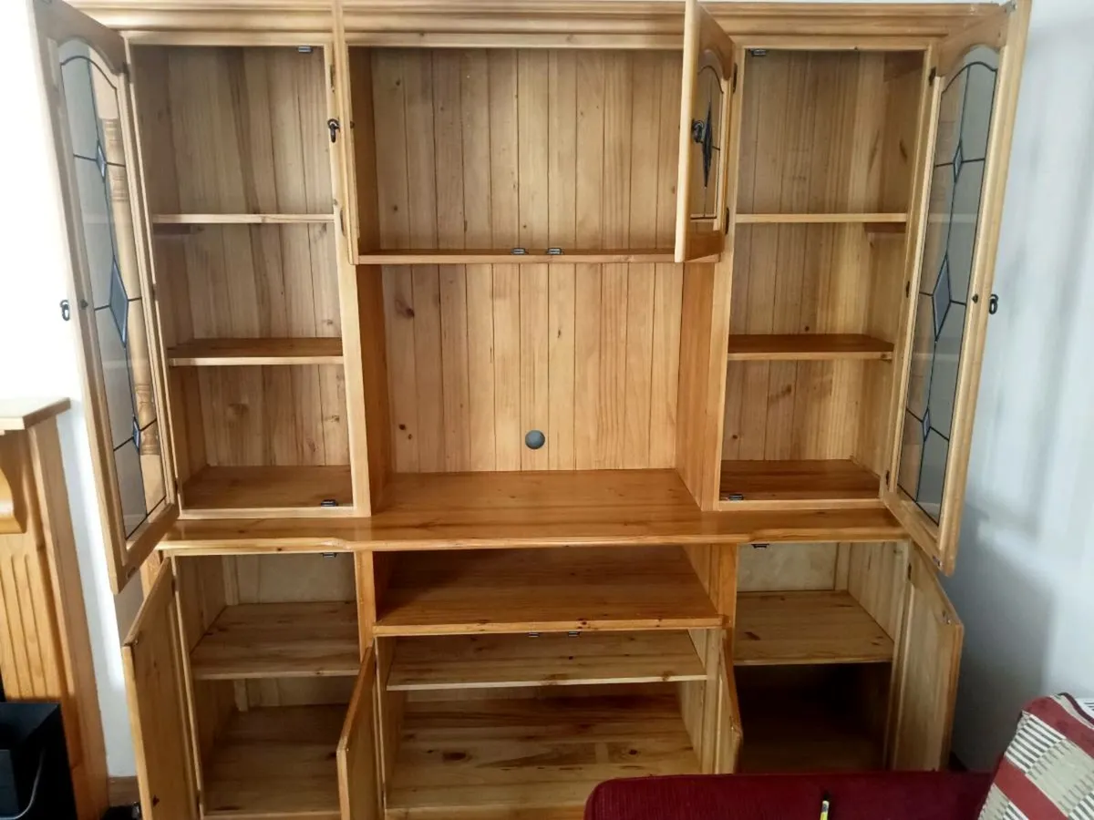 Dresser - Image 2