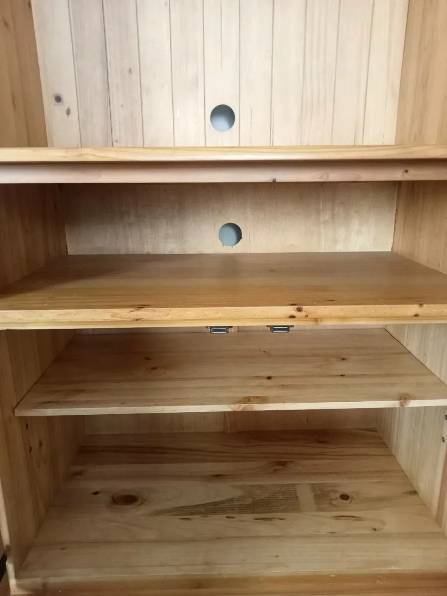 Dresser - Image 3
