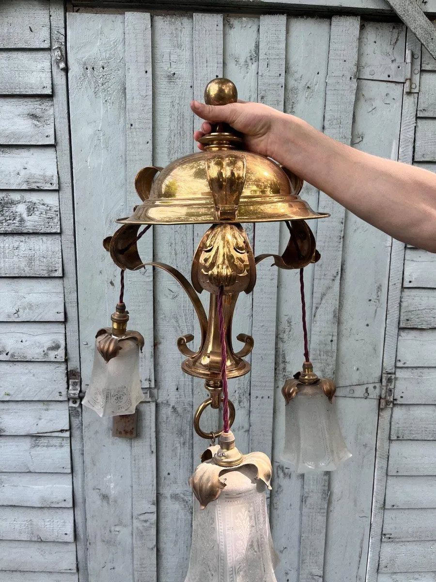 Vintage Light Fitting - Image 1