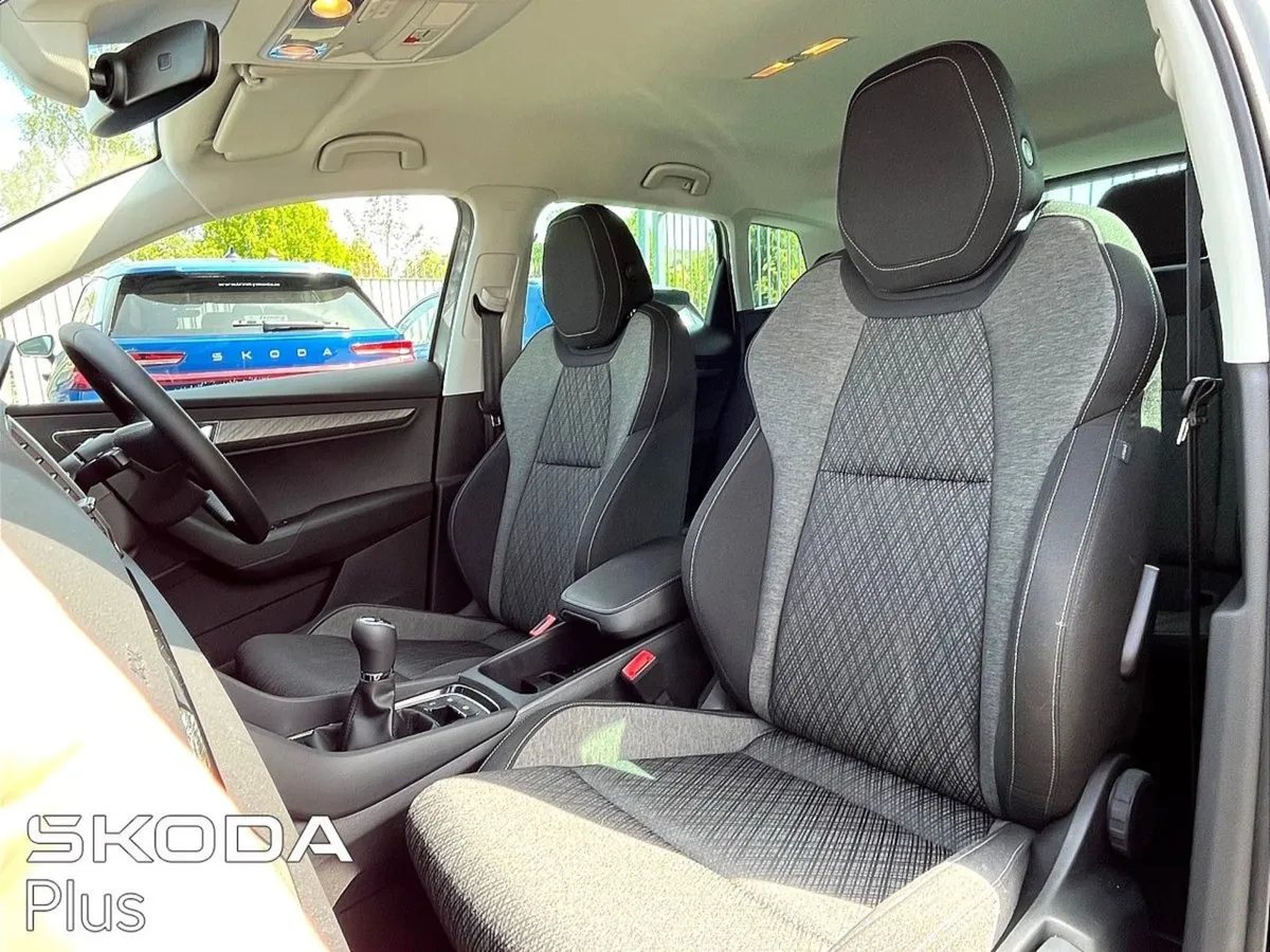Skoda Karoq Selection Plus 1.0 TSI 115 BHP Trinit - Image 4