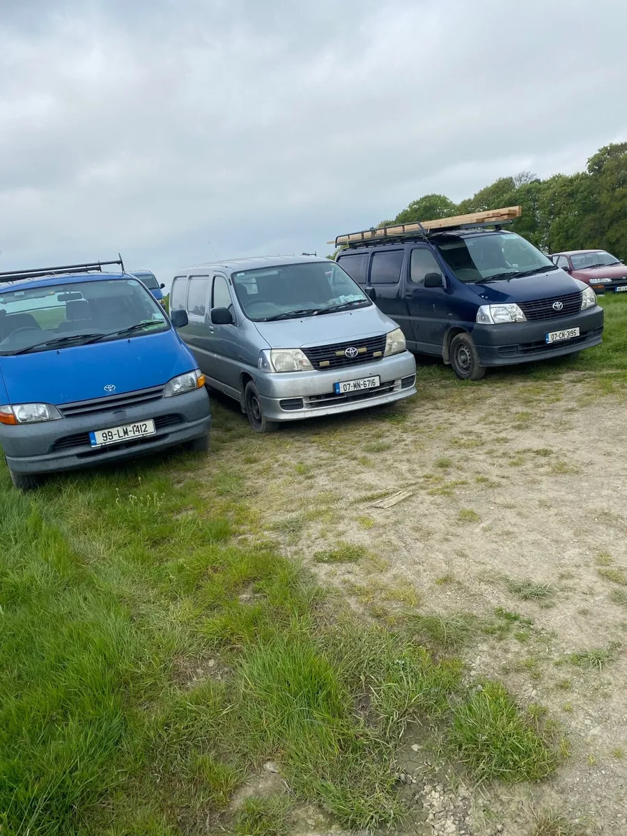 Toyota HiAce 2007 - Image 2