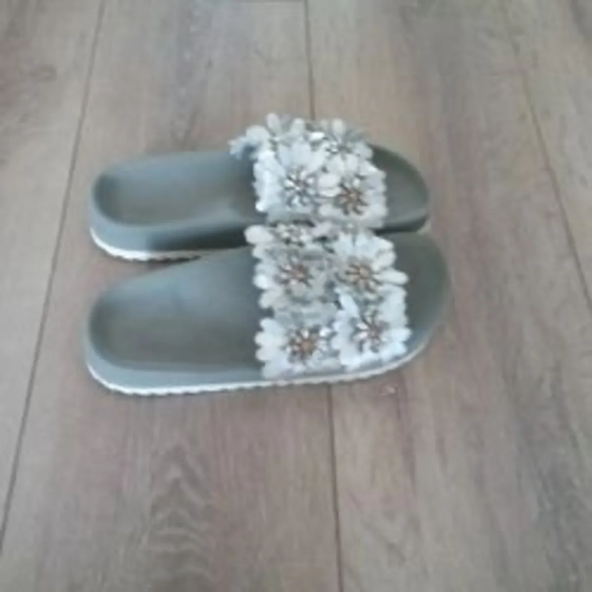 Ladies Sliders - Image 2