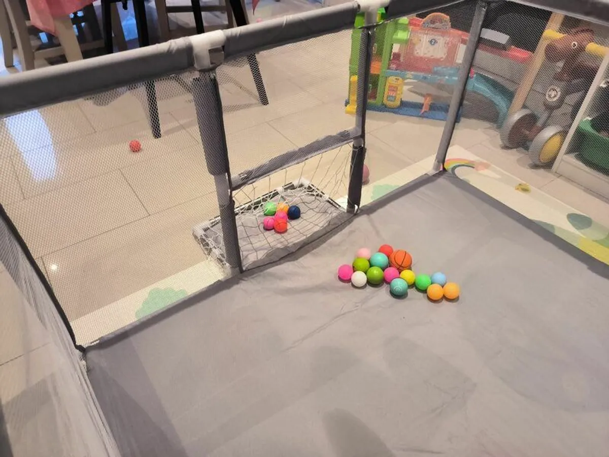 New Xl Playpen - Image 2