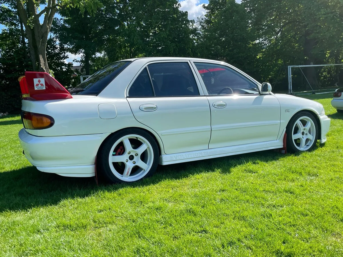 Car - Image 3