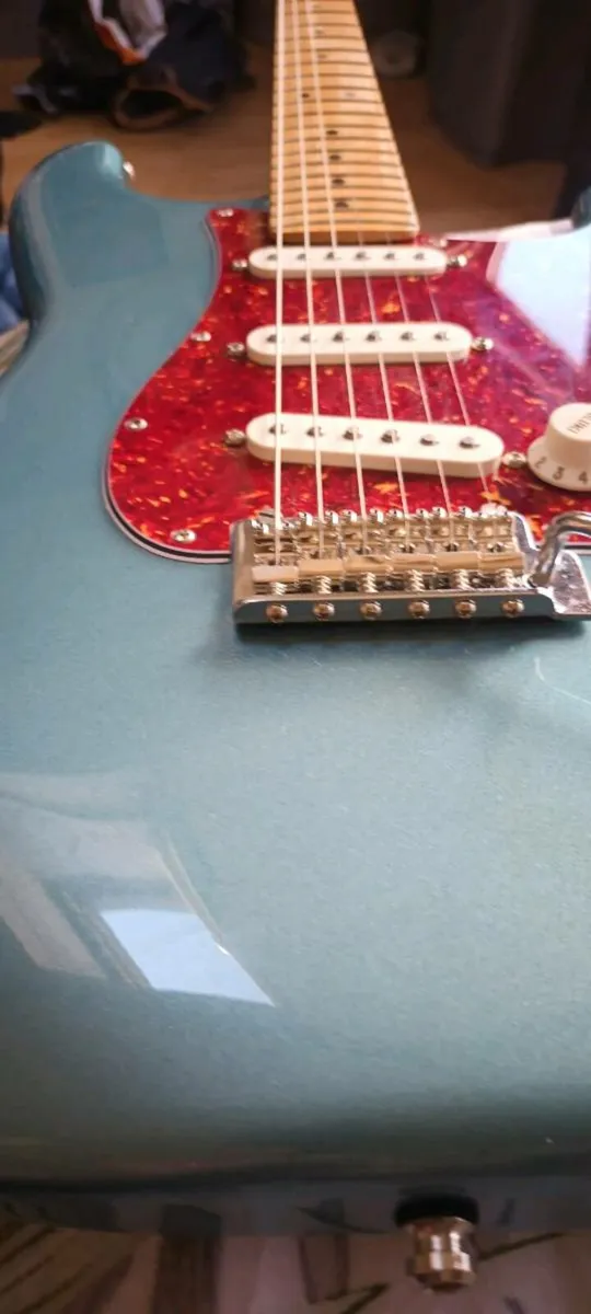 Fender Strat 2024 - Image 3