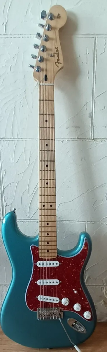 Fender MIM Strat - Image 2