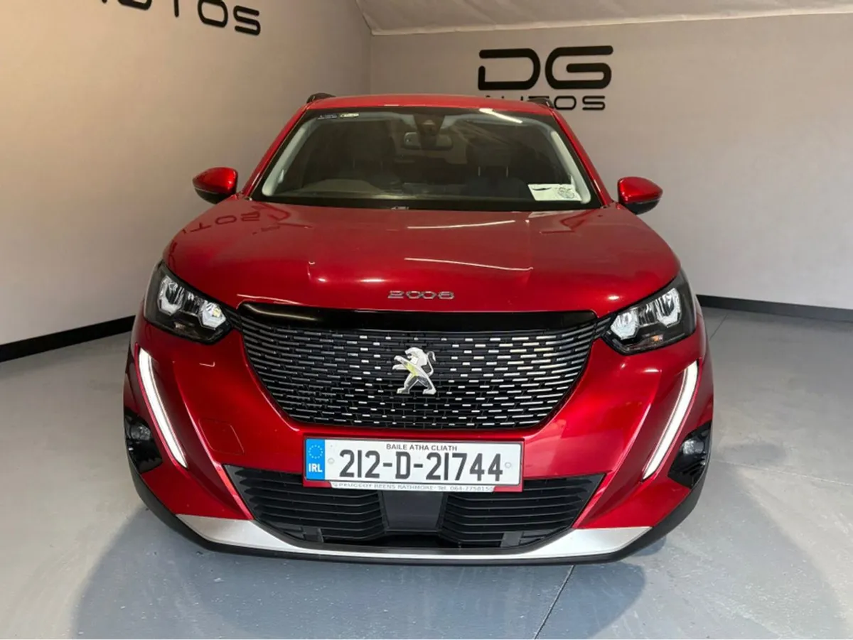 Peugeot 2008 Allure 1.2 100 4DR - Image 4