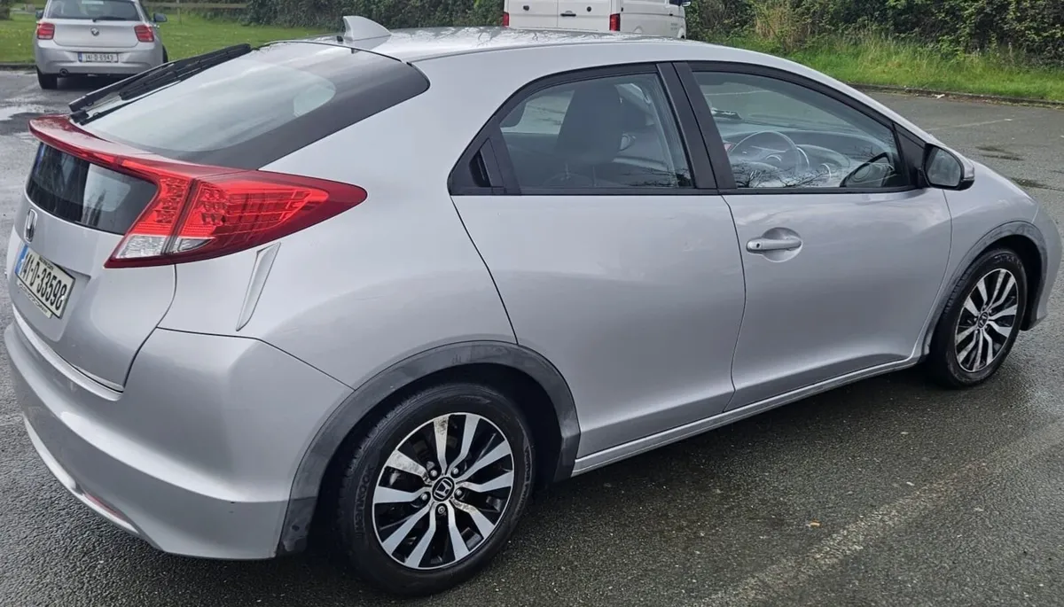 Honda Civic 2014 - Image 3