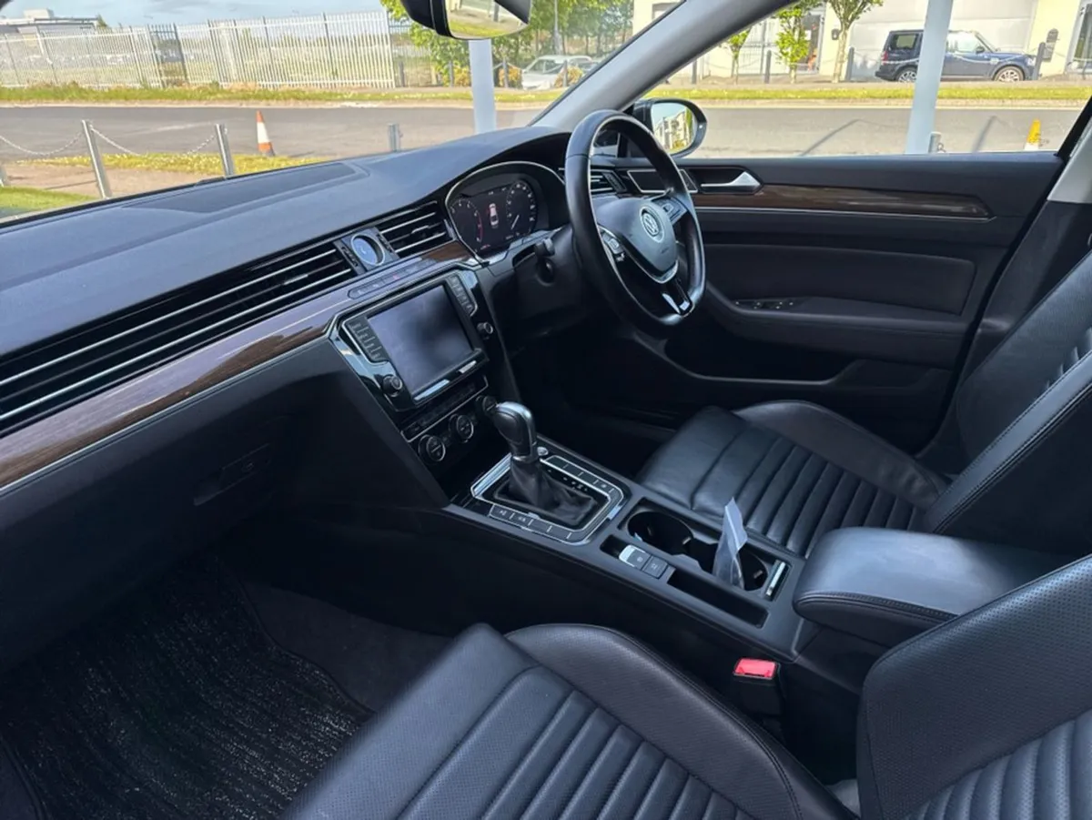 Volkswagen Passat 1.4 TSI Highline Automatic  ful - Image 3