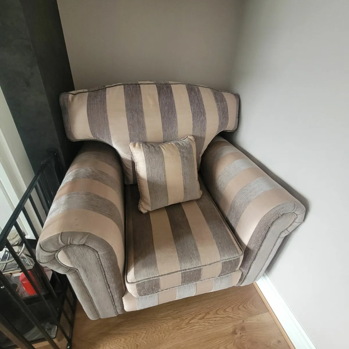 Armchairs - Image 4
