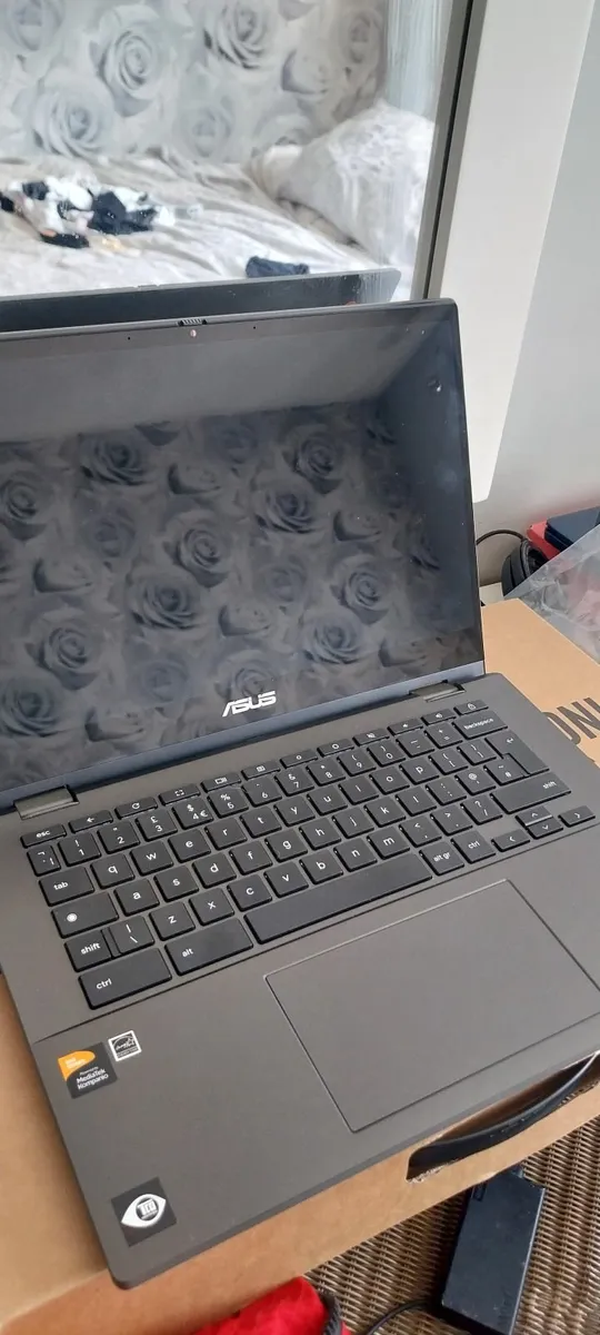 ASUS Chromebook brand new - Image 1