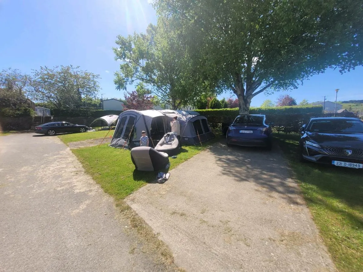 Vango anantara 450xl airbeam tent and Studio large - Image 3