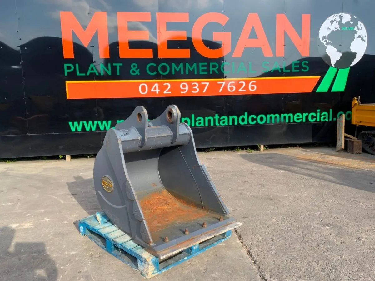 UNUSED 36" STRICKLAND BUCKET...80mm PINS...350 - Image 1