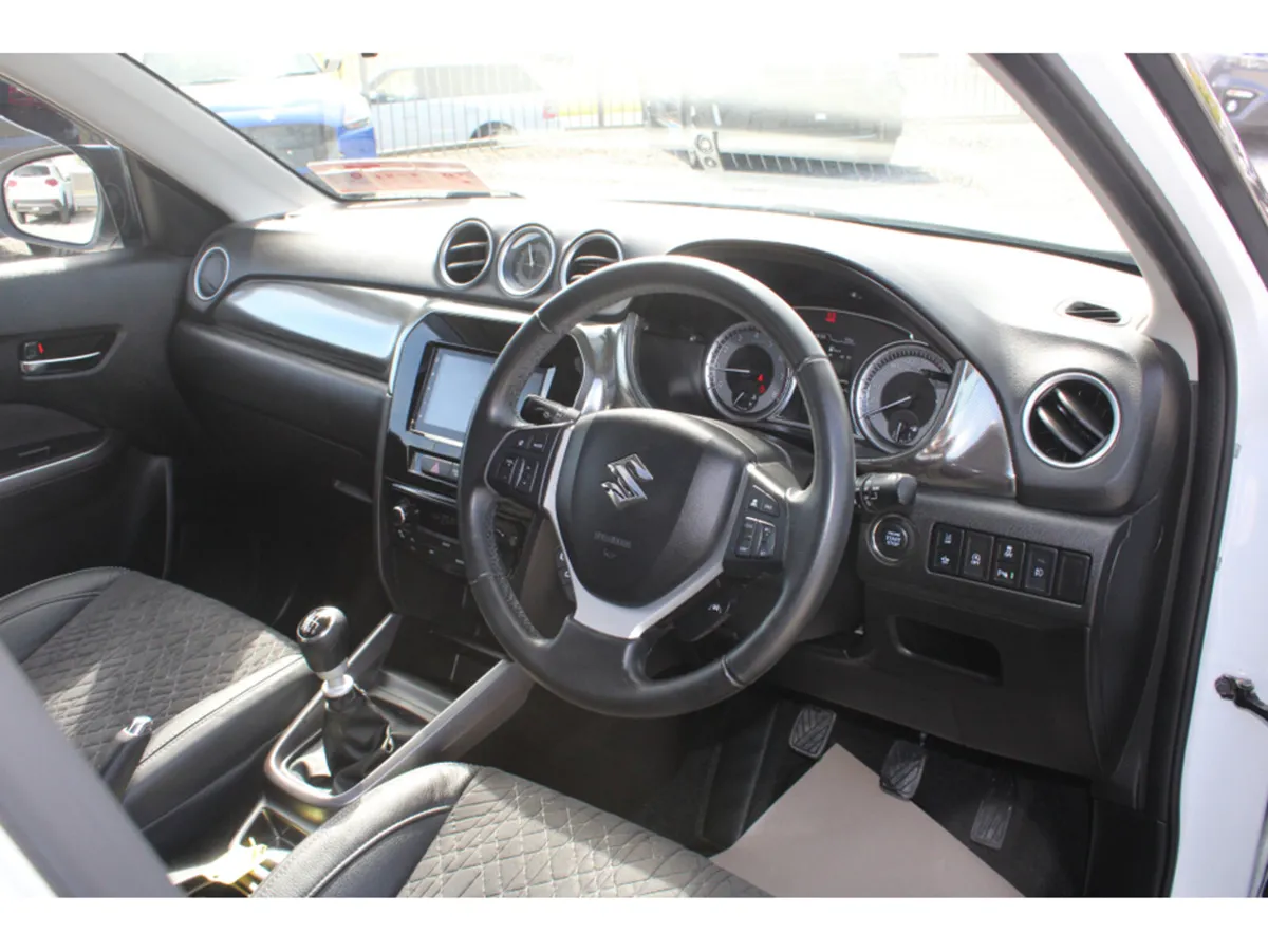Suzuki Vitara 1.4 BOOSTERJET HYBRID S SZ5 5DR - Image 2