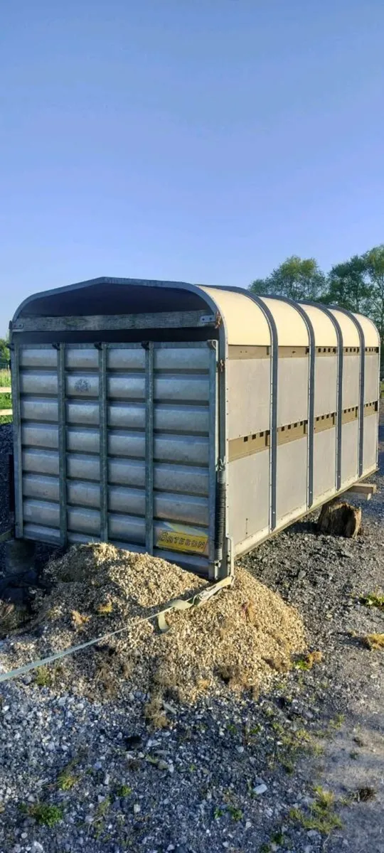 Cattle trailer top - Image 1