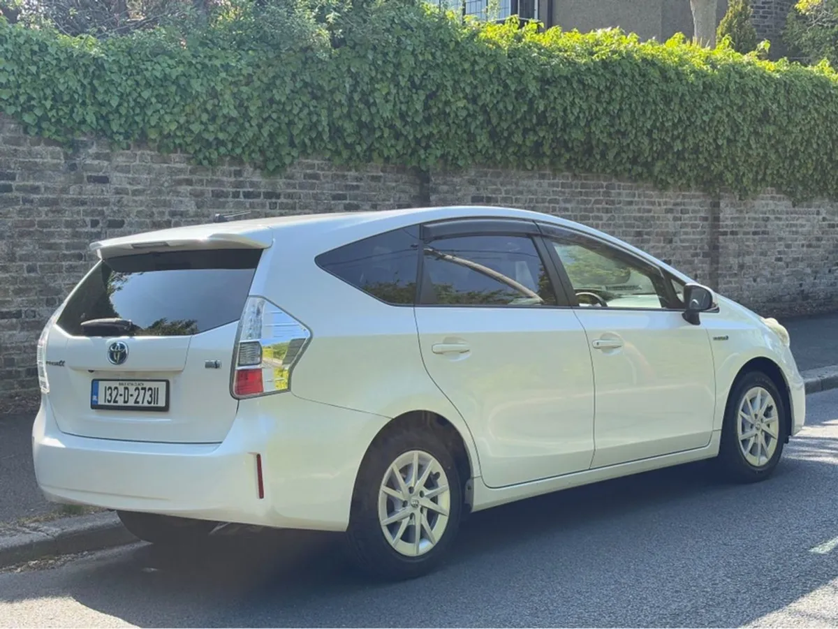 Toyota PRIUS+  7 Seat 1.8 Hybrid immaculate Condi - Image 4