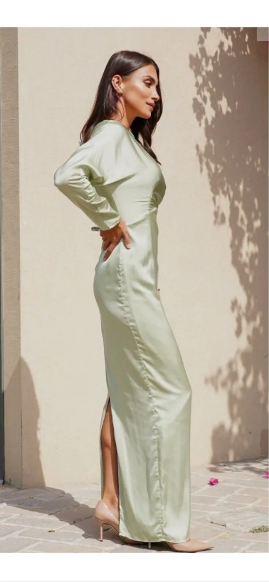Floor length dress new - Image 2