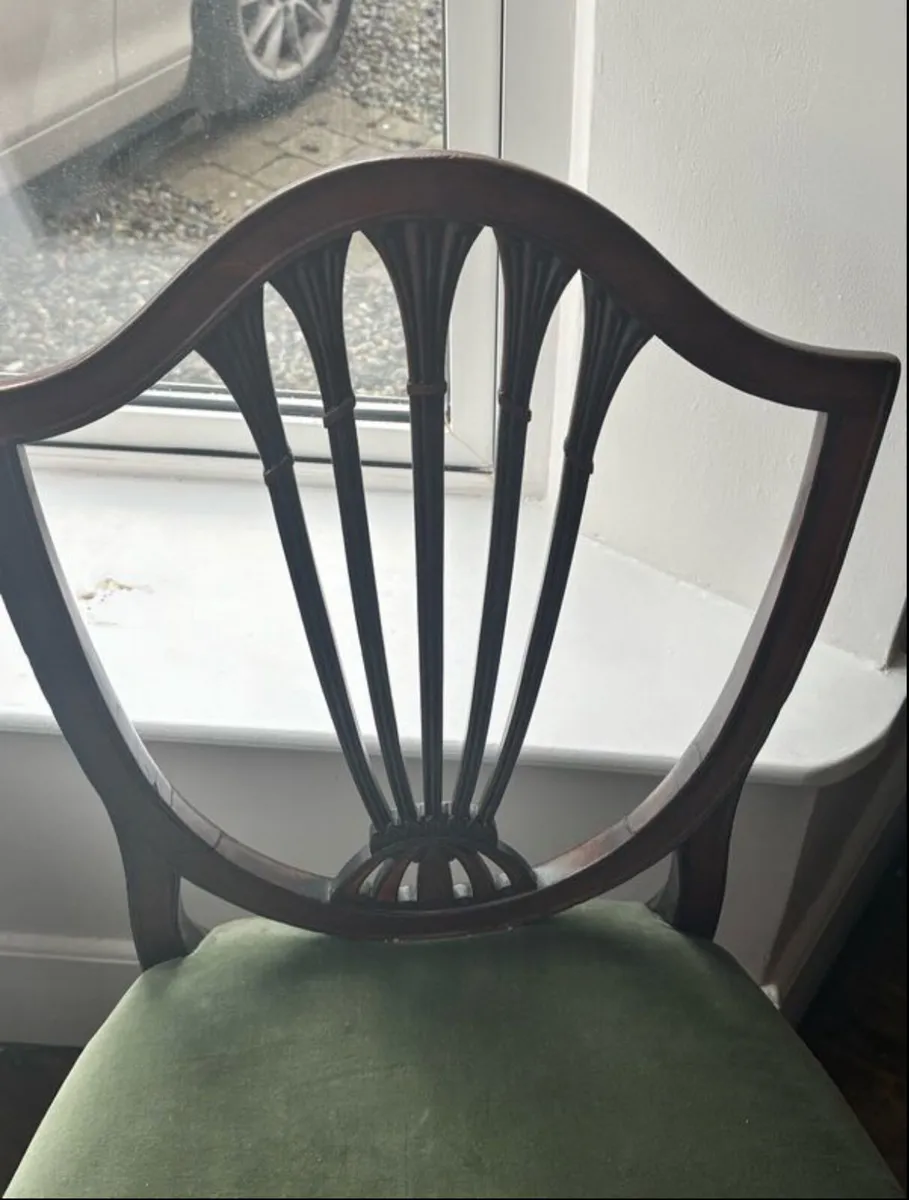 Heppelwhite chairs x 2 for 95 or 4 for €180 - Image 2