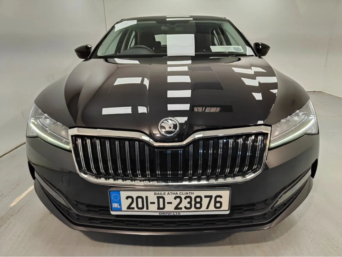 Skoda Superb Ambition 2.0 TDI 150HP 4DR - Image 2