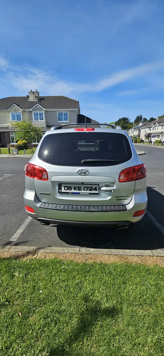 Hyundai Santa Fe 2008 2.2 7 seats Sell are Swap - Image 2
