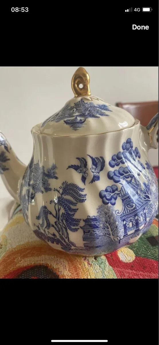 Vintage Sadler Blue Willow Tea Pot - Image 2