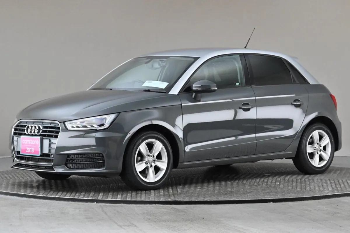 Audi A1 1.0tfsi 95hp S-tronic 5DR  two Tone Roof - Image 4