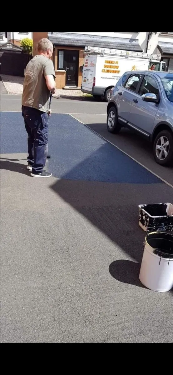 Driveway sealer paint - Image 1
