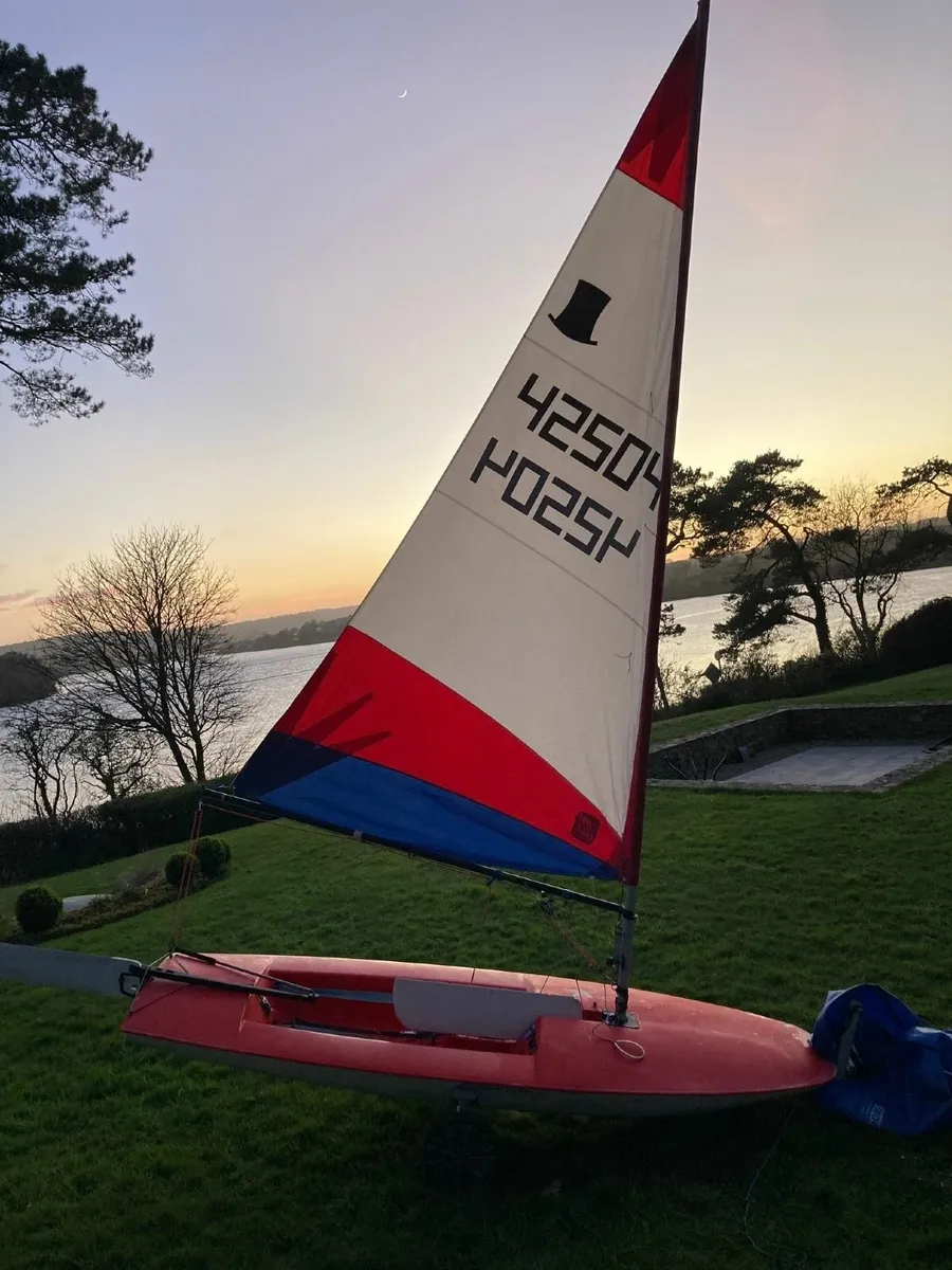 Topper Sailing Dinghy - Image 1