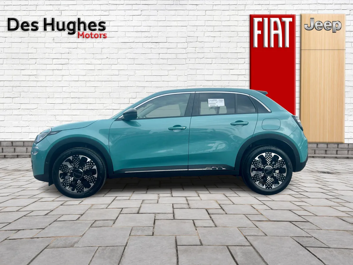 2025 Fiat 600 La Prima Hybrid Automatic - Image 4